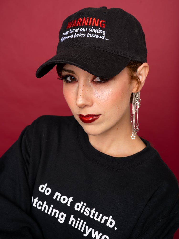 Hillywood Lyrics Hat